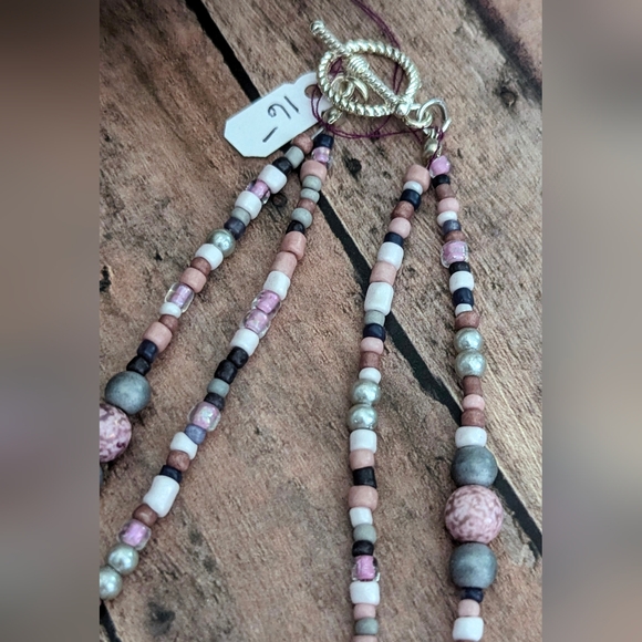 New Handcrafted Original Design Pinks & Grays Necklace W Angel Wings & Circle - Picture 6 of 7